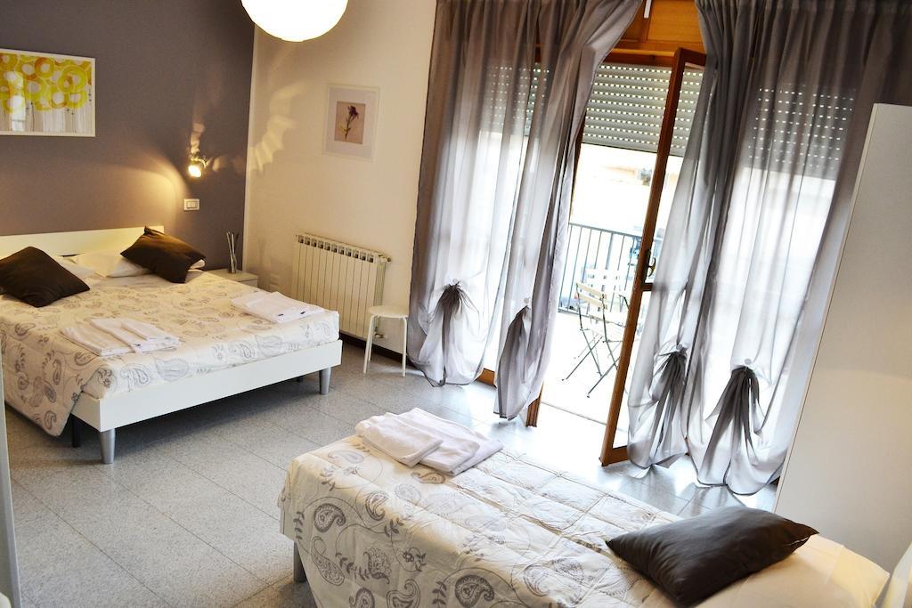 Sogni D'Oro - Guest House Pineto Quarto foto
