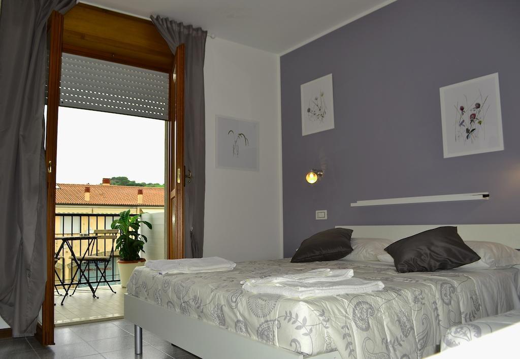 Sogni D'Oro - Guest House Pineto Quarto foto