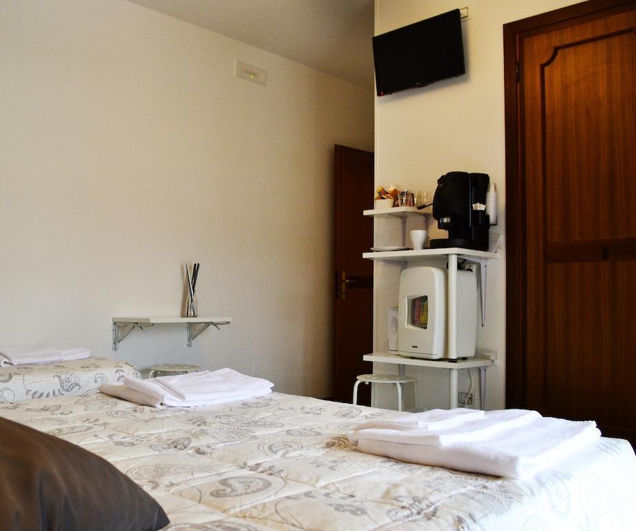 Sogni D'Oro - Guest House Pineto Quarto foto